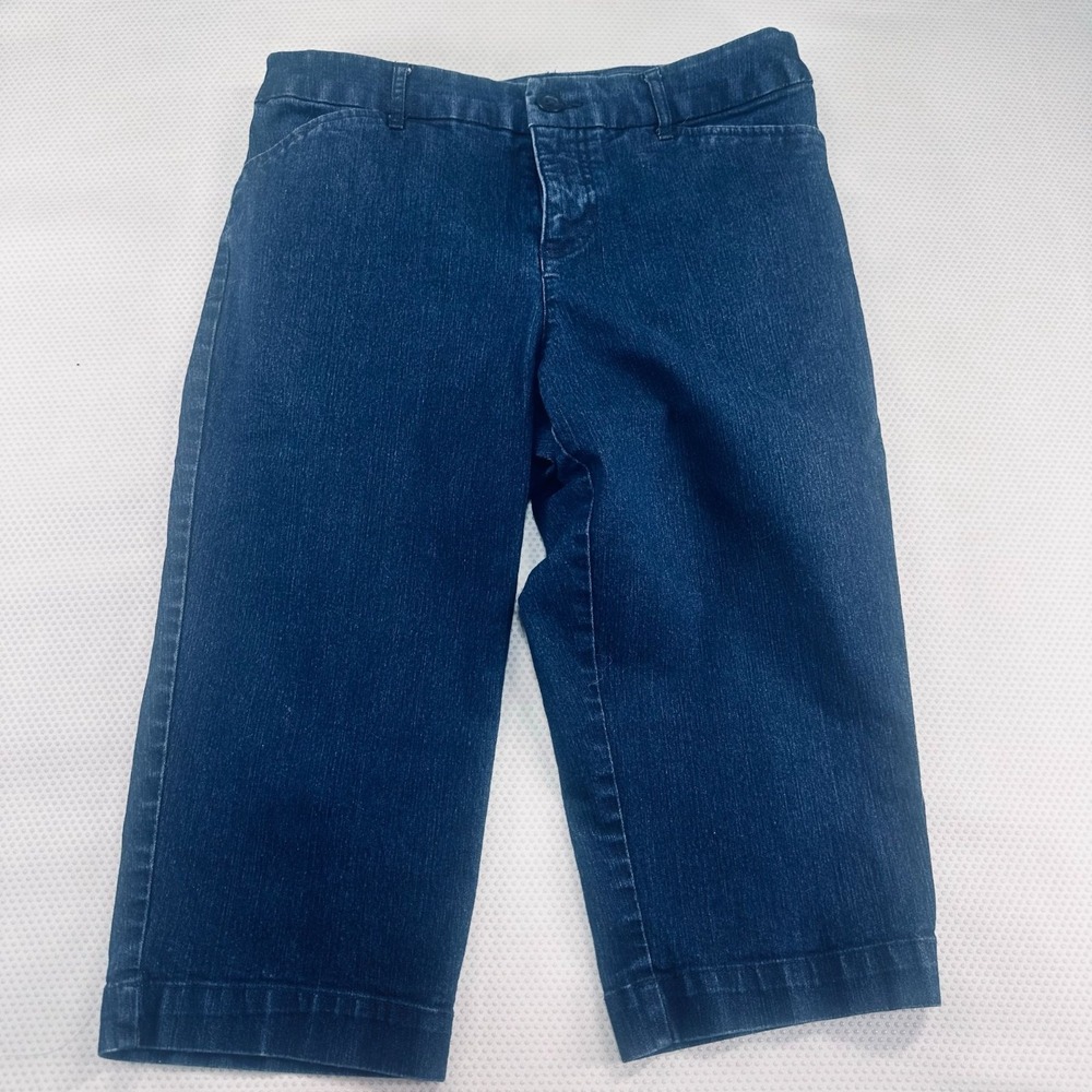 St. Johns Bay Petite Womens 8P Denim Capri Pants Blue‎ Comfortable Classic Fit